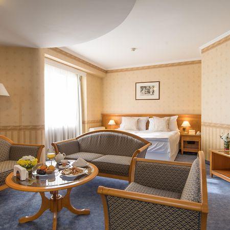 Hotel Downtown - Top Location In The Heart Of Sofia City Εξωτερικό φωτογραφία